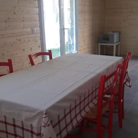 Lägenhet Dans Bas De Chalet A La Cabanasse