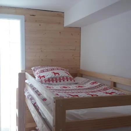 Dans Bas De Chalet A Lägenhet *